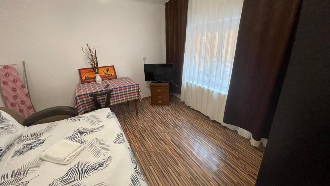 Apartament In Centrul Brasovului Braşov Exterior foto